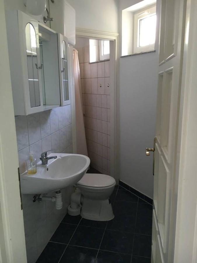 Center Apartmanhaz Hotel ไฮจ์ดุสโซบอสโล ภายนอก รูปภาพ